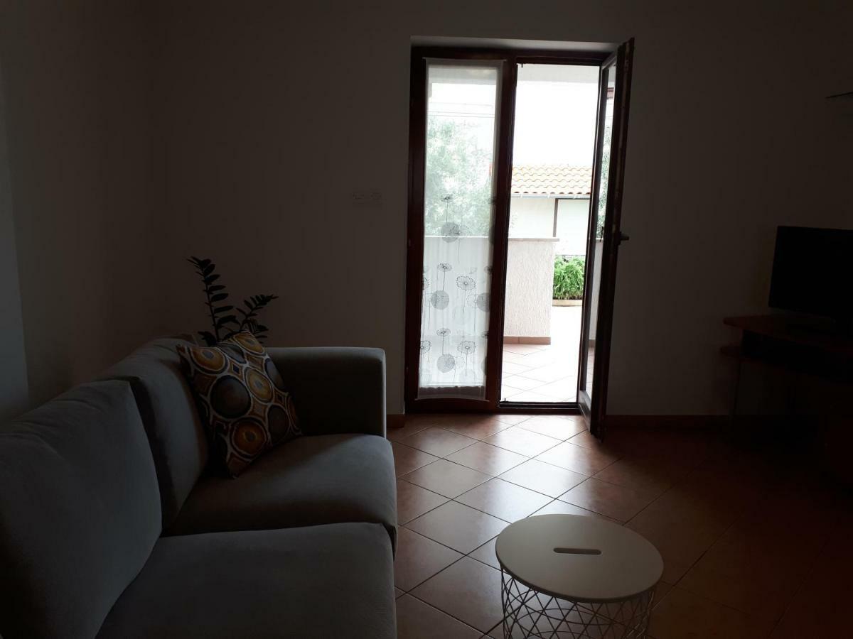 Apartment Lea Црес Экстерьер фото