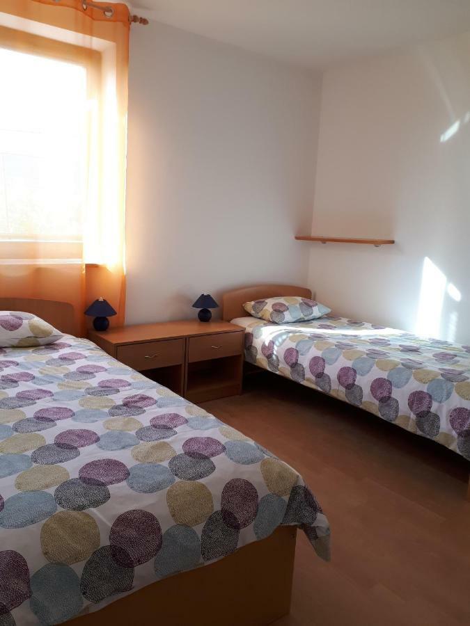 Apartment Lea Црес Экстерьер фото
